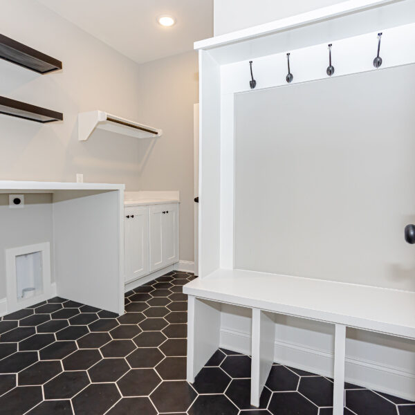 Winslow Custom Homes laundry room