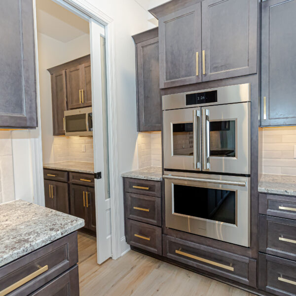 Winslow Custom Homes Kitchen with double oven