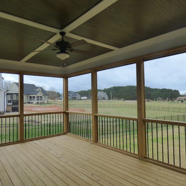 Winslow Custom Homes Back Porch Screened