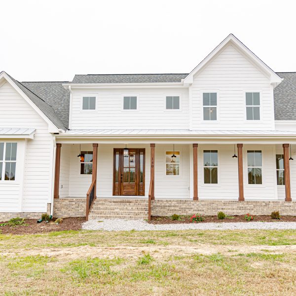 Winslow Custom Homes Exterior Farmhouse with porch