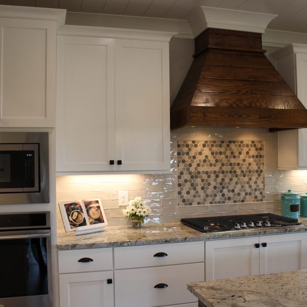 Winslow Custom Homes Kitchen with backsplash