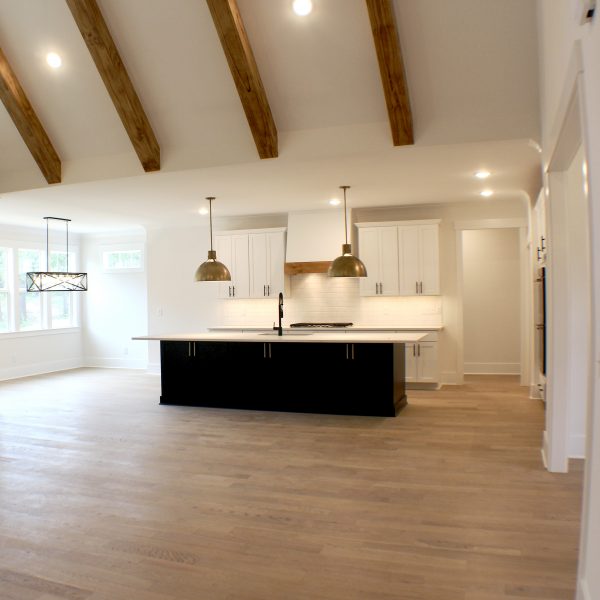 Winslow Custom Homes Kitchen with vaulted ceiling